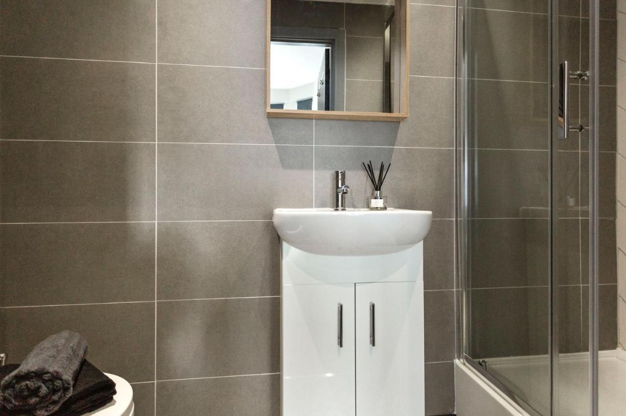 ✰Onpoint -Modern & Fresh Studio Apt Close To Centre - Convenient!✰ Διαμέρισμα Beeston  Εξωτερικό φωτογραφία